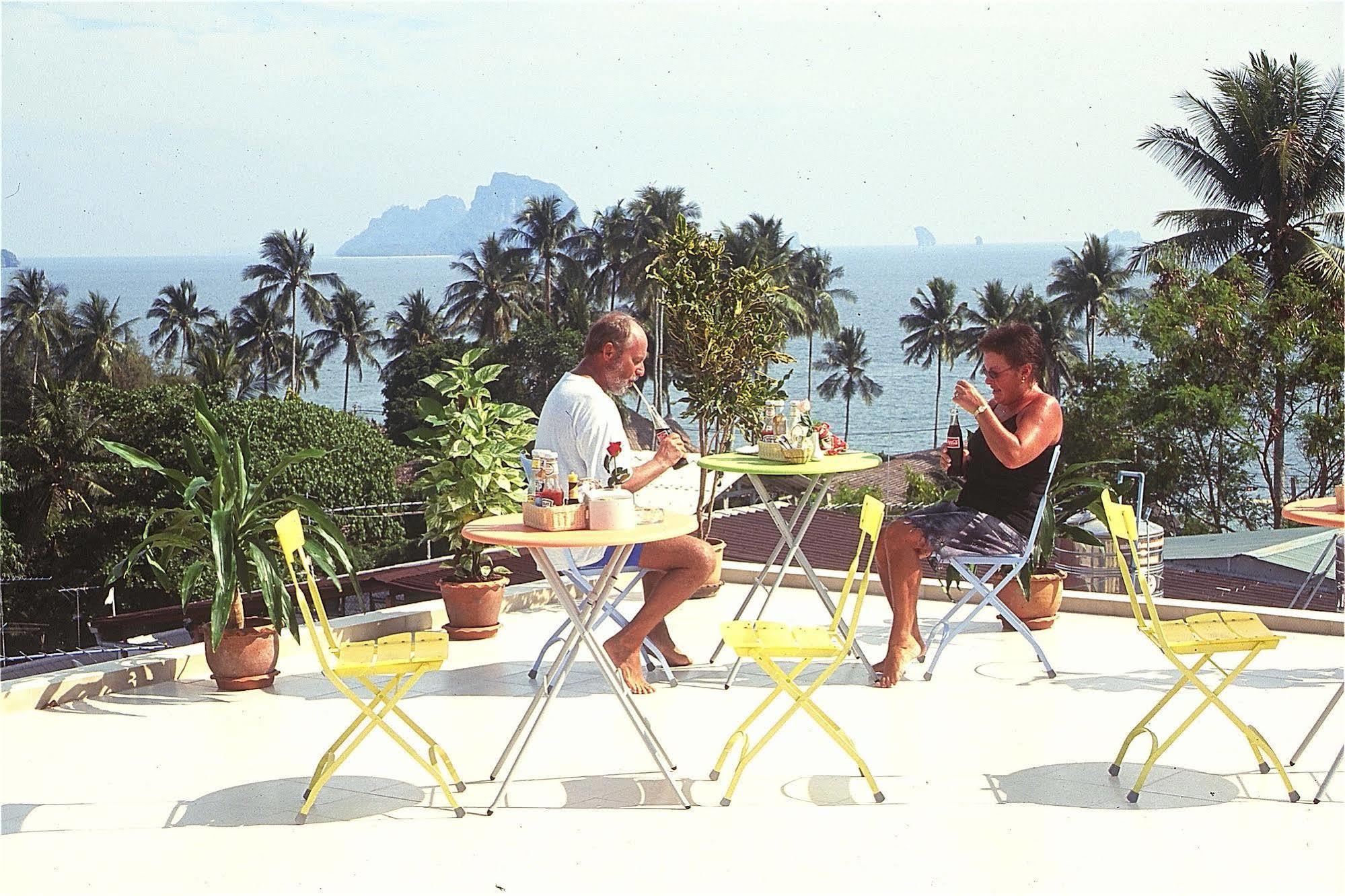 J Apartment Ao Nang Exterior photo